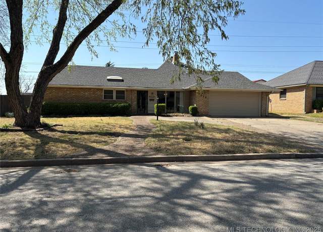Property at 5338 S Hudson Pl, Tulsa, OK 74135, 4 beds, 2 baths