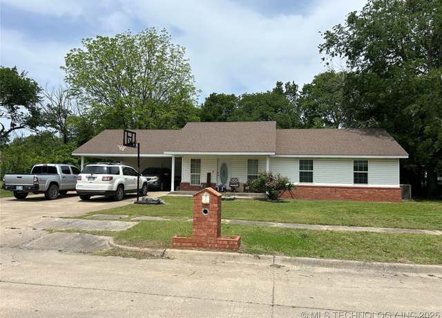 Property at 525 E Krebs Ave, Mcalester, OK 74501, 3 beds, 2 baths