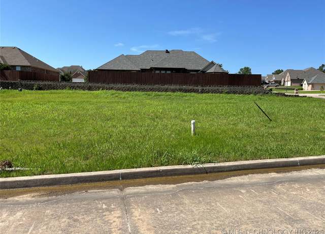 Property at 1331 E Magnolia, Ada, OK 74820