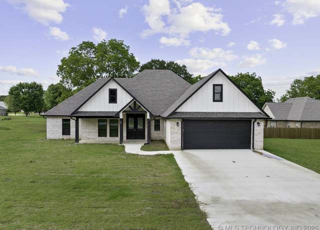 Property at 40 Whipperwill St, Lone Grove, OK 73443, 4 beds, 2.5 baths