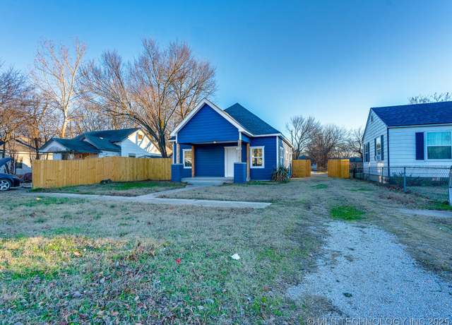 Property at 627 W 7th, Ada, OK 74820, 2 beds, 1 bath