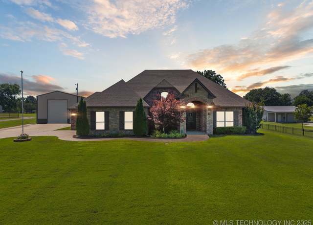 Property at 13854 S 241st EastAvenue, Coweta, OK 74429, 4 beds, 2 baths