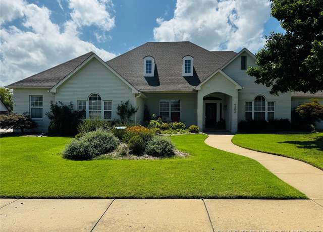Property at 9202 N 135th East Ave, Owasso, OK 74055, 4 beds, 3 baths