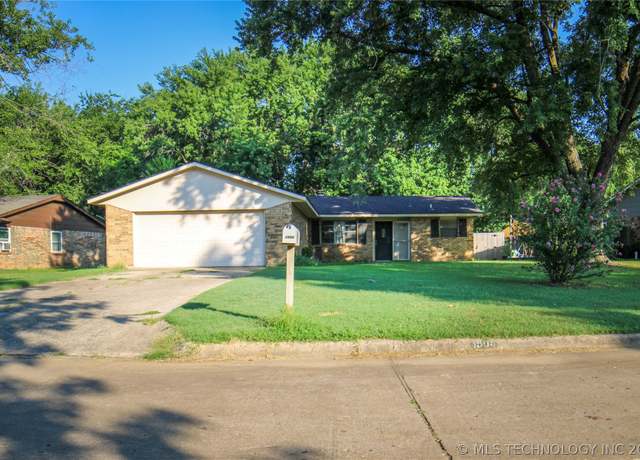Property at 1904 Quail, Muskogee, OK 74403, 3 beds, 2 baths