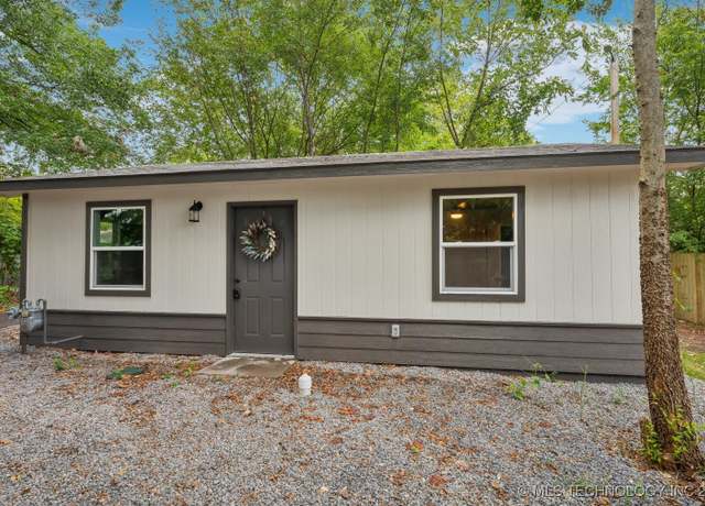 Property at 249 W Patti June St, Tahlequah, OK 74464, 1 bed, 1 bath