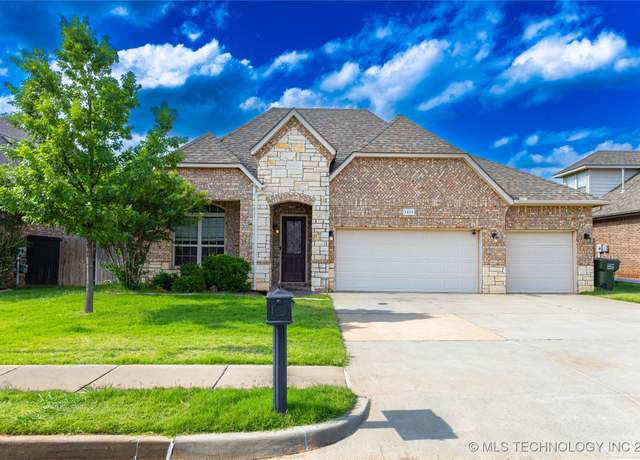 Property at 1425 Switchgrass, Edmond, OK 73013, 3 beds, 2 baths