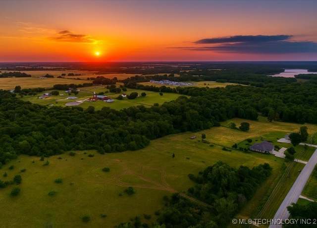 Property at 14 S 270 Rd, Wagoner, OK 74467