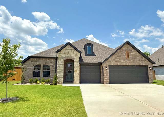 Property at 1412 N 70th St, Broken Arrow, OK 74014, 4 beds, 2.5 baths