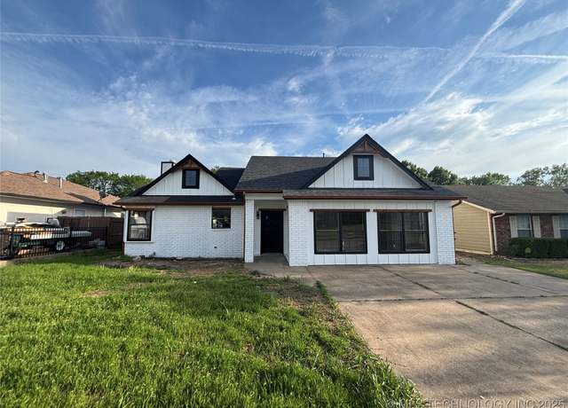 Property at 13802 E 19th Pl, Tulsa, OK 74108, 5 beds, 2 baths
