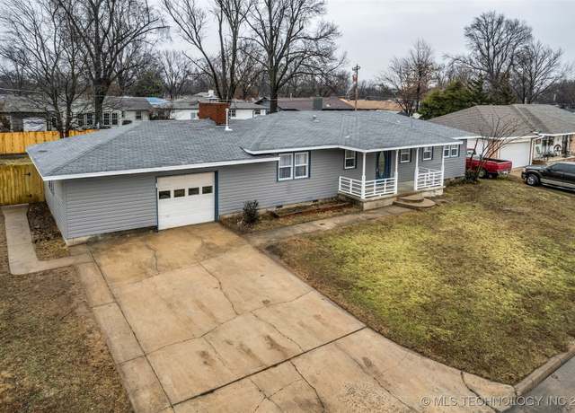 Property at 321 SE 14th St, Pryor, OK 74361, 3 beds, 2 baths