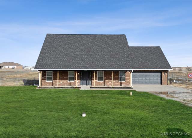 Property at 19305 S Deer Trail Rd, Claremore, OK 74019, 4 beds, 2.5 baths