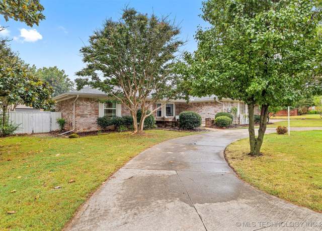 Property at 401 E Federal, Shawnee, OK 74804, 4 beds, 2.5 baths