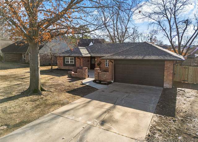 Property at 5852 S 67th EastAvenue, Tulsa, OK 74145, 3 beds, 2 baths