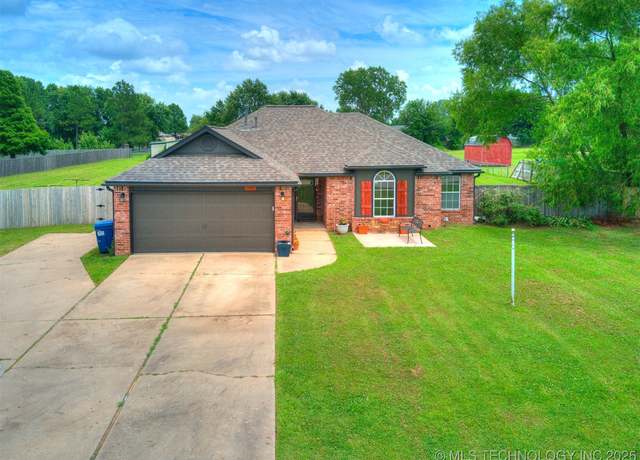 Property at 11687 N 154th EastAvenue, Collinsville, OK 74021, 4 beds, 2 baths