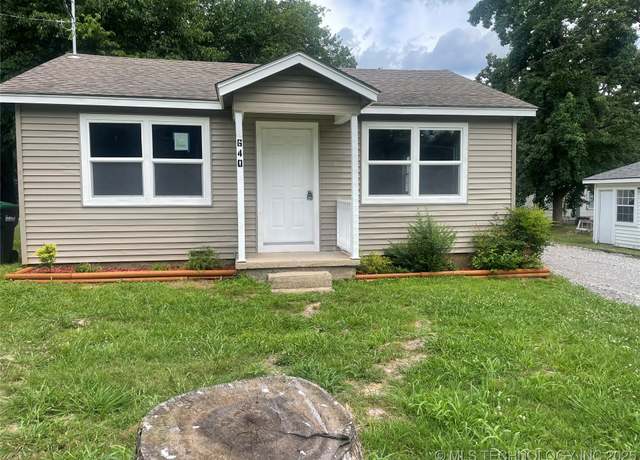 Property at 640 Oklahoma Ave, Tahlequah, OK 74464, 2 beds, 1 bath