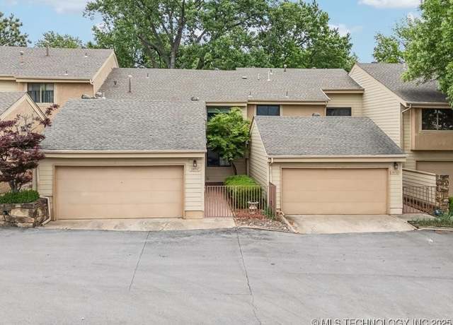 Property at 2832 E 84th St #16, Tulsa, OK 74137, 3 beds, 2 baths