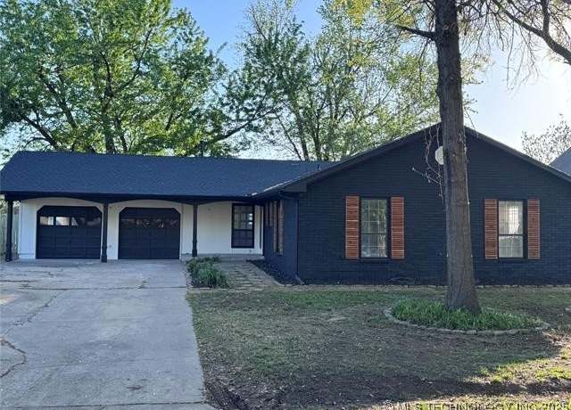 Property at 601 N Dogwood Ave, Broken Arrow, OK 74012, 3 beds, 2 baths