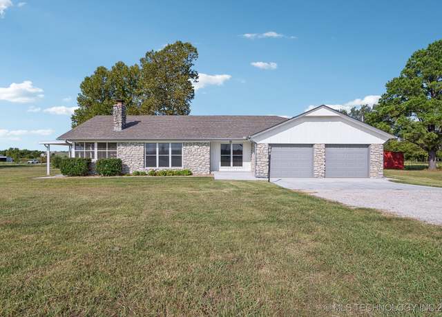 Property at 16012 S Elwood Ave, Glenpool, OK 74033, 3 beds, 2 baths