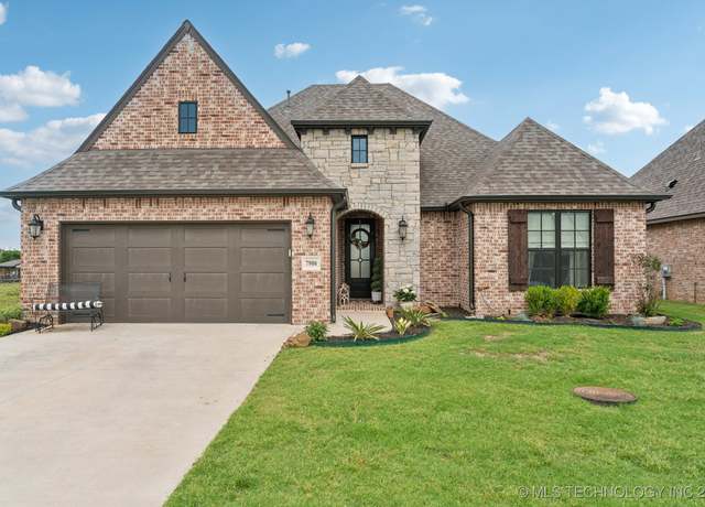 Property at 7906 N 145th EastCourt, Owasso, OK 74055, 3 beds, 2.5 baths