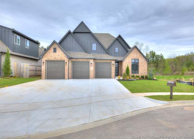 Property at 7119 S Tamarack Ave, Broken Arrow, OK 74011, 4 beds, 3.5 baths