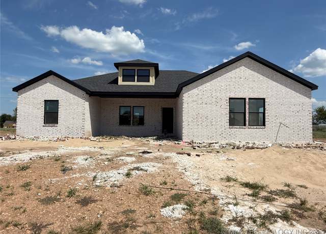 Property at 1960 N Everly Dr, Tahlequah, OK 74464, 3 beds, 2 baths