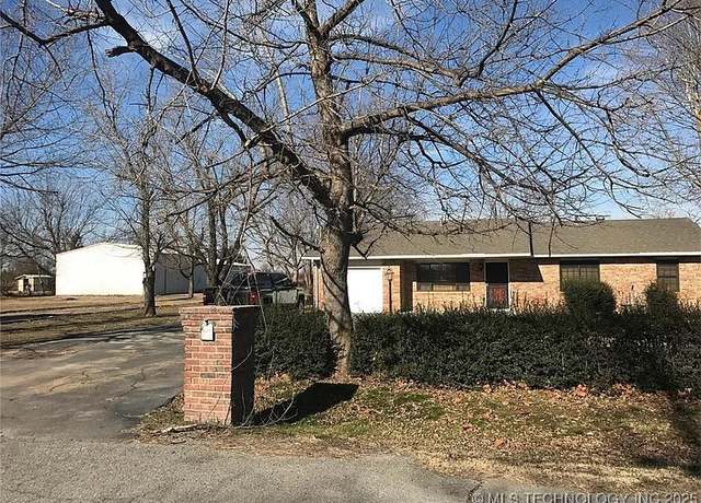 Property at 28811 E 749 Rd, Wagoner, OK 74467, 3 beds, 2.5 baths