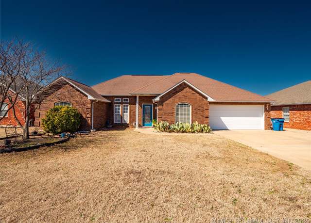 Property at 2219 Apple Blossom Ln, Mcalester, OK 74501, 3 beds, 2 baths