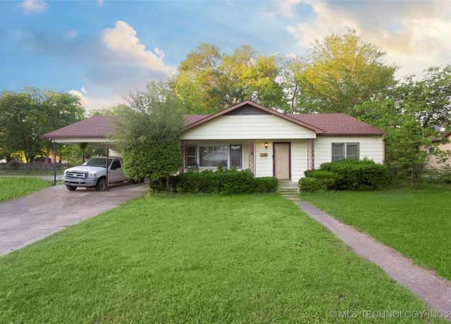 Property at 1001 Carbon Rd, Hartshorne, OK 74547, 3 beds, 1 bath
