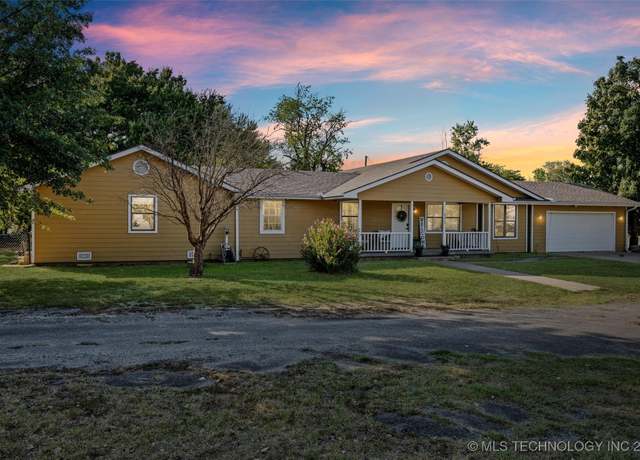 Property at 317 County Road 3022 Rd, Bartlesville, OK 74003, 5 beds, 3 baths