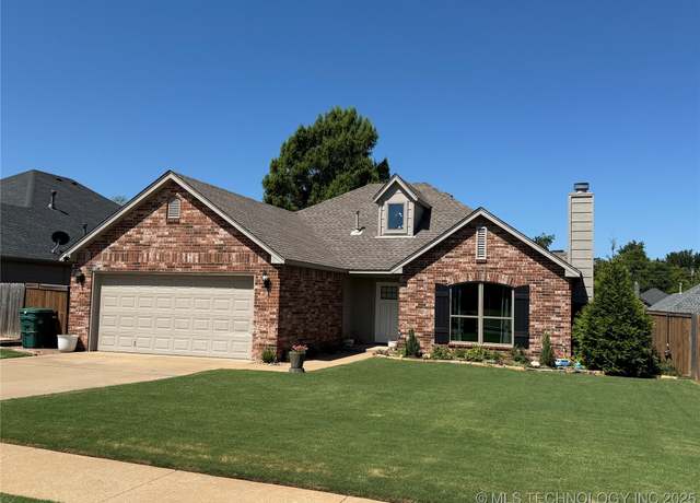 Property at 5330 Redbud Dr, Sand Springs, OK 74063, 3 beds, 2 baths