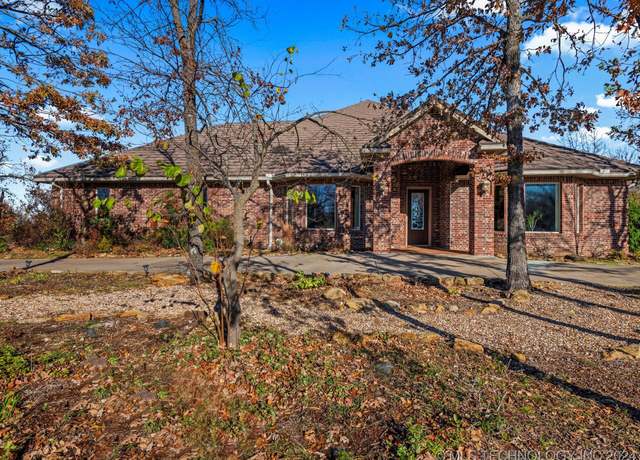 Property at 2628 Mountain Rd, Bartlesville, OK 74003, 4 beds, 5 baths