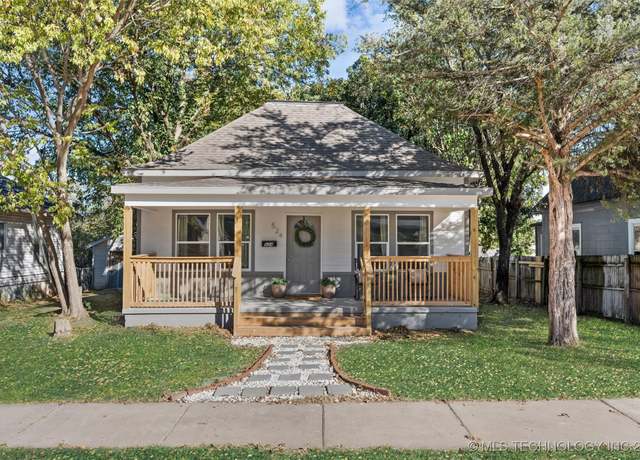 Property at 524 S Wyandotte Ave, Bartlesville, OK 74003, 3 beds, 2 baths