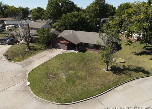 Property at 504 SE 12th Cir, Pryor, OK 74361, 3 beds, 2 baths