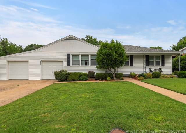 Property at 3600 Harvey Rd, Bartlesville, OK 74006, 4 beds, 2 baths