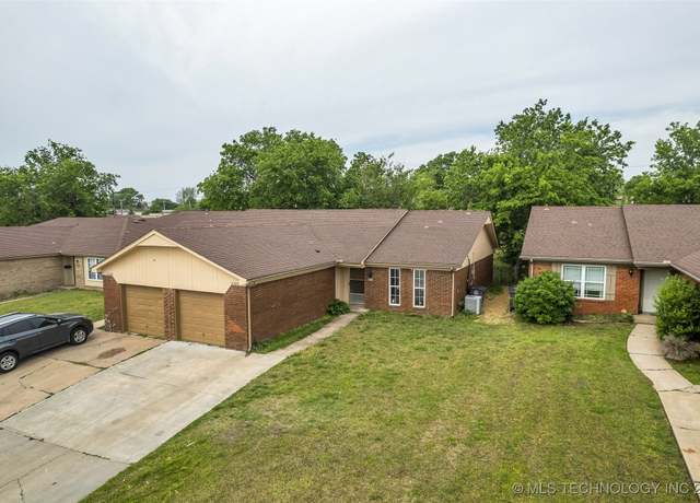 Property at 2320 S 84th EastAvenue, Tulsa, OK 74129, 4 beds, 2 baths