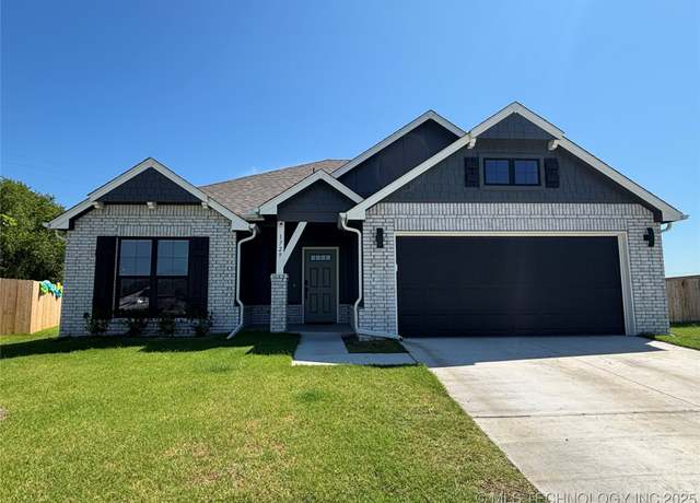 Property at 1729 E 138th St S, Glenpool, OK 74033, 4 beds, 2.5 baths