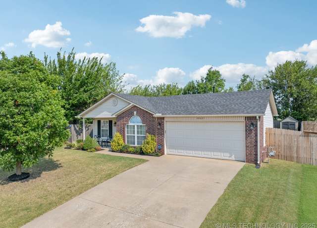Property at 26021 E 89th St S, Broken Arrow, OK 74014, 3 beds, 2 baths