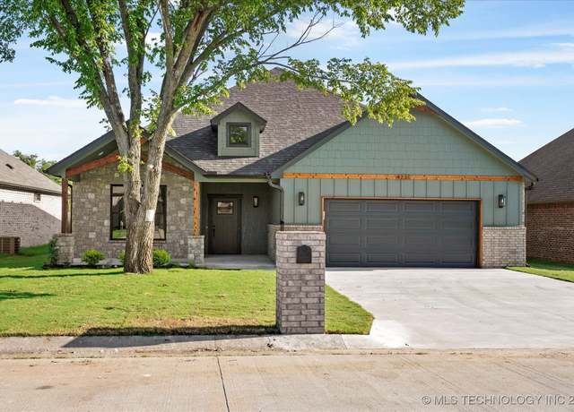 Property at 4231 W 4th St, Skiatook, OK 74070, 4 beds, 2.5 baths