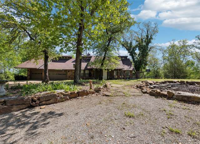 Property at 9050 W 480 Rd, Pryor, OK 74361, 4 beds, 3 baths