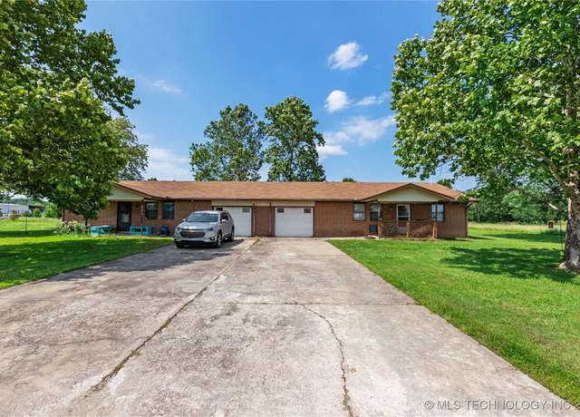 Property at 15291 S 4187 Rd, Claremore, OK 74017, 2 beds, 2 baths