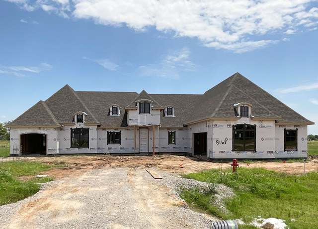 Property at 8167 S White Fang Ct, Broken Arrow, OK 74014, 4 beds, 2.5 baths
