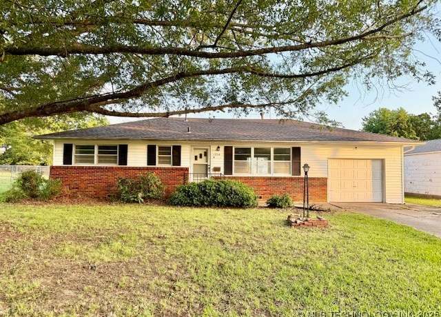 Property at 1714 E 11th St, Okmulgee, OK 74447, 3 beds, 1 bath