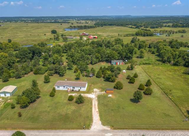 Property at 21095 E Barbara Blvd, Claremore, OK 74019, 4 beds, 2 baths