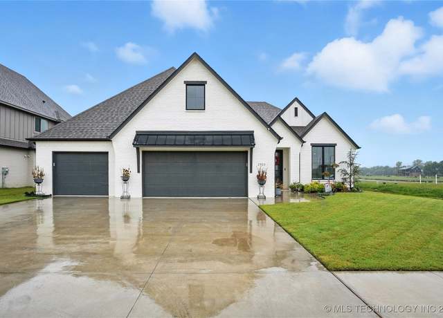 Property at 2950 E 146th Pl, Bixby, OK 74008, 3 beds, 2.5 baths