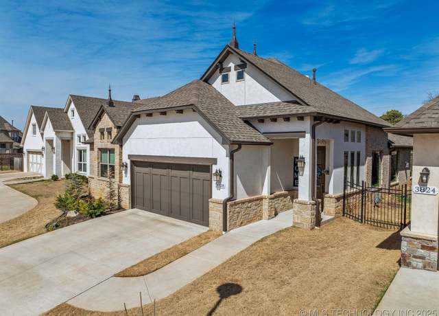 Property at 3828 W Orlando St, Broken Arrow, OK 74011, 3 beds, 2 baths