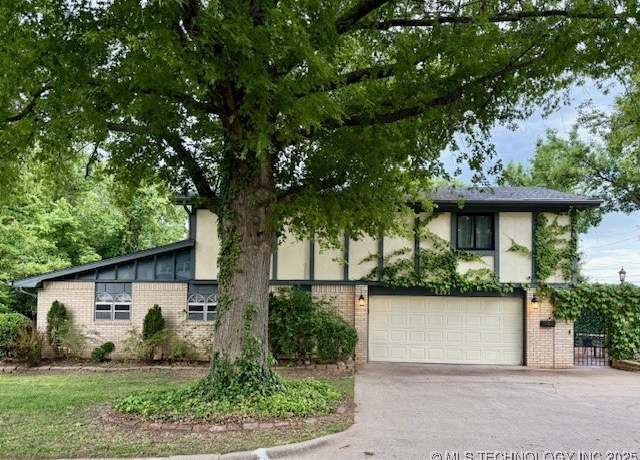 Property at 4207 Denison St, Muskogee, OK 74401, 3 beds, 2.5 baths
