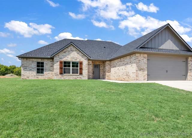 Property at 1901 Boxer Ln, Durant, OK 74701, 4 beds, 2 baths