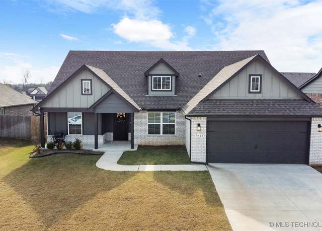 Property at 1423 E Roanoke Pl, Broken Arrow, OK 74011, 3 beds, 2 baths