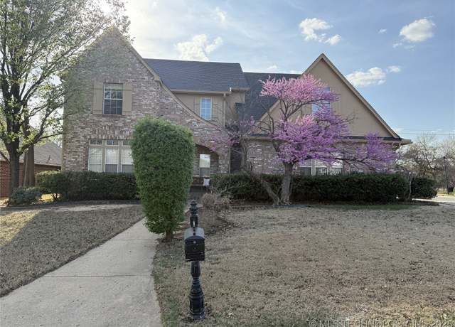 Property at 8422 S 98th EastAvenue, Tulsa, OK 74133, 4 beds, 2.5 baths