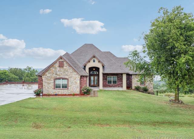 Property at 6531 S Ridgeview Rd, Owasso, OK 74055, 4 beds, 3 baths
